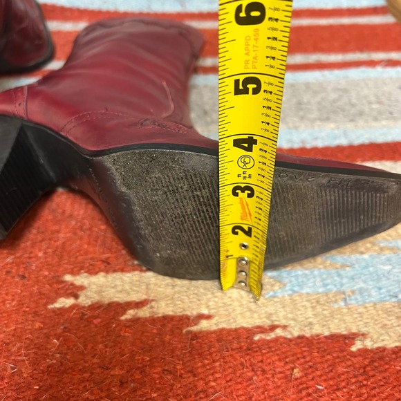 Antonio Melani Women's burgundy  Western Leather mid calf heeled Boots size 8.5 - Picture 10 of 16